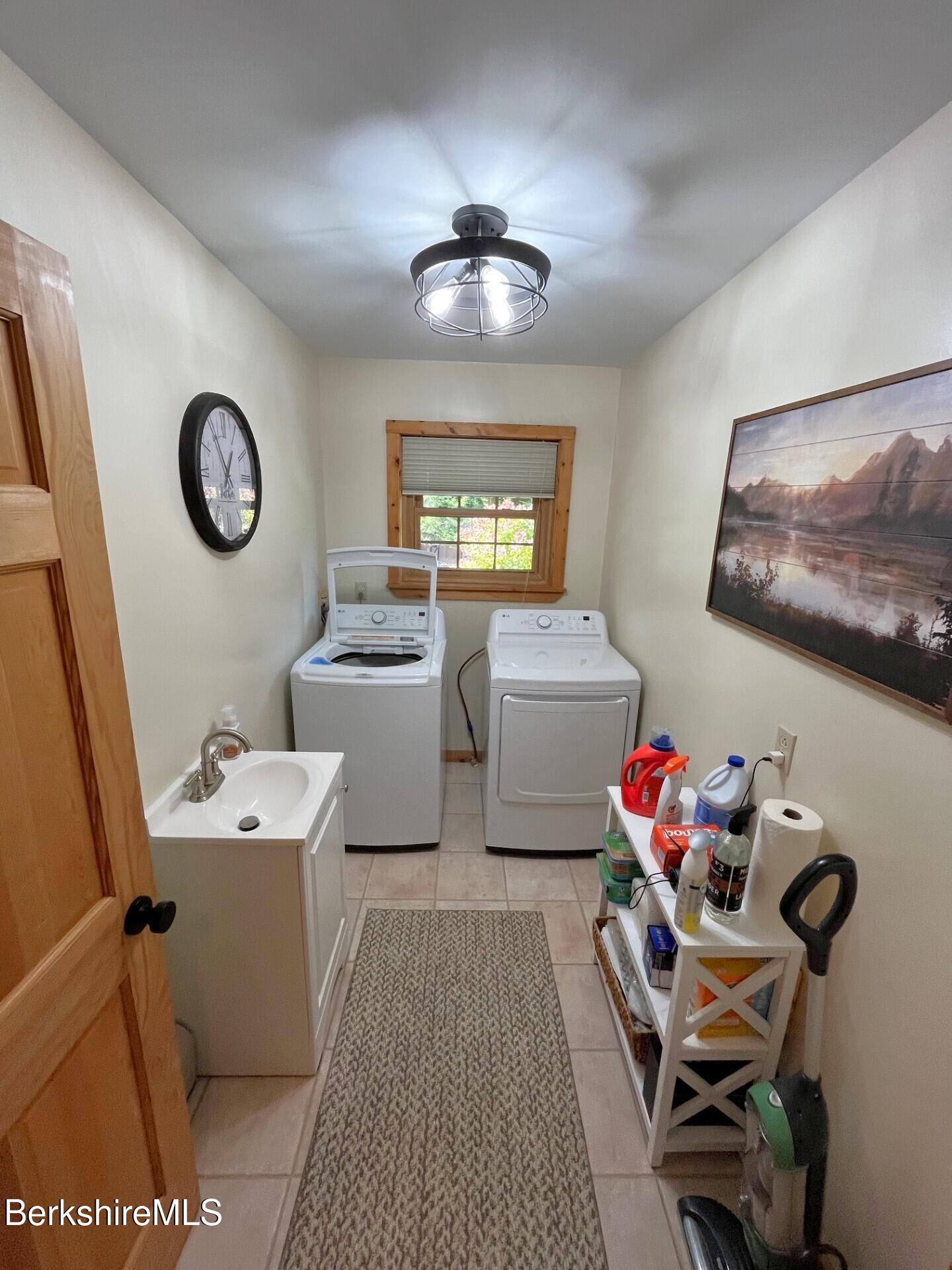 1020 Cascade Street Pittsfield, MA 01201 - Photo 15 of 75 a very nice looking dining room with furniture and a window