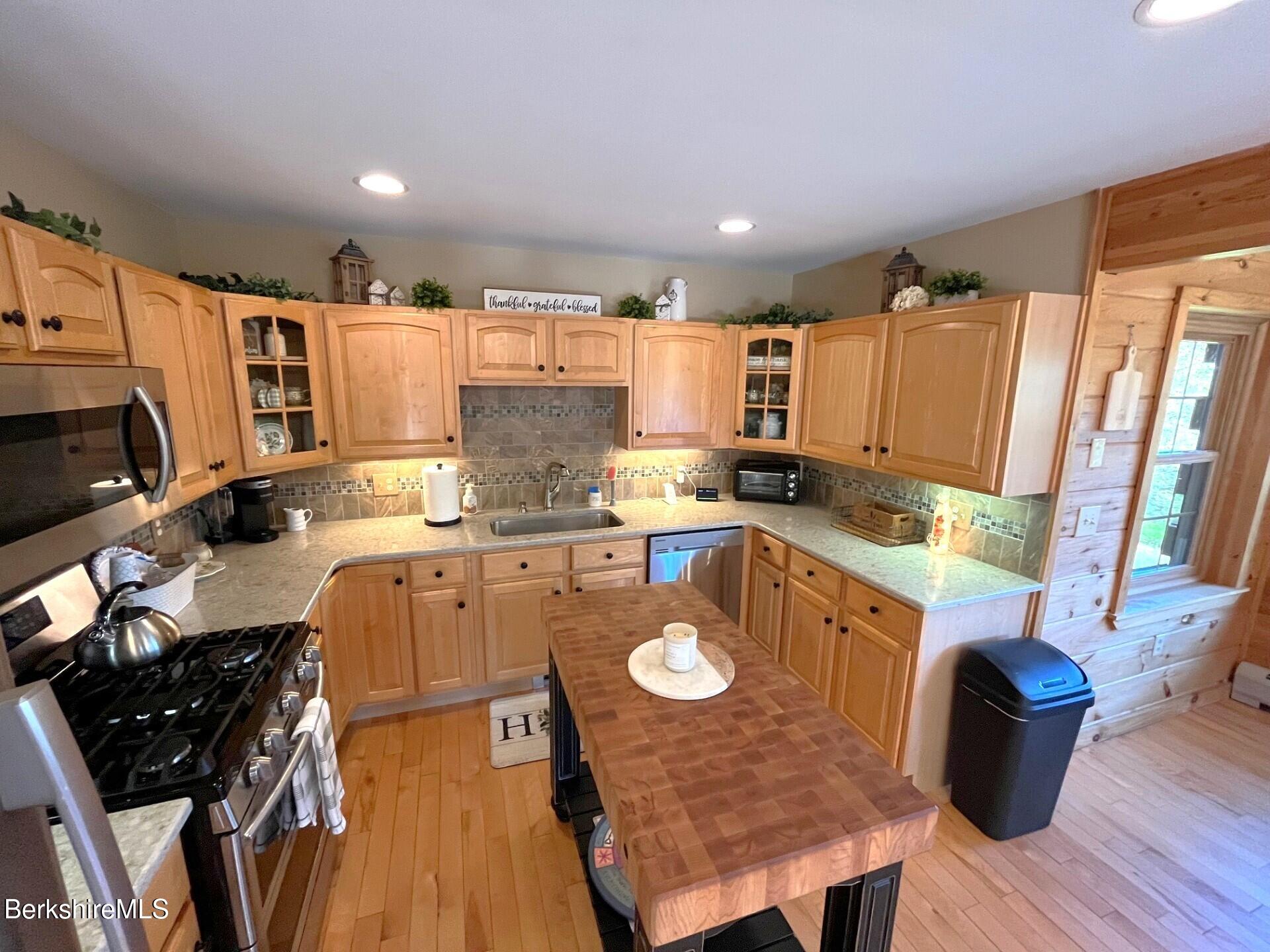 1020 Cascade Street Pittsfield, MA 01201 - Photo 17 of 75 kitchenb