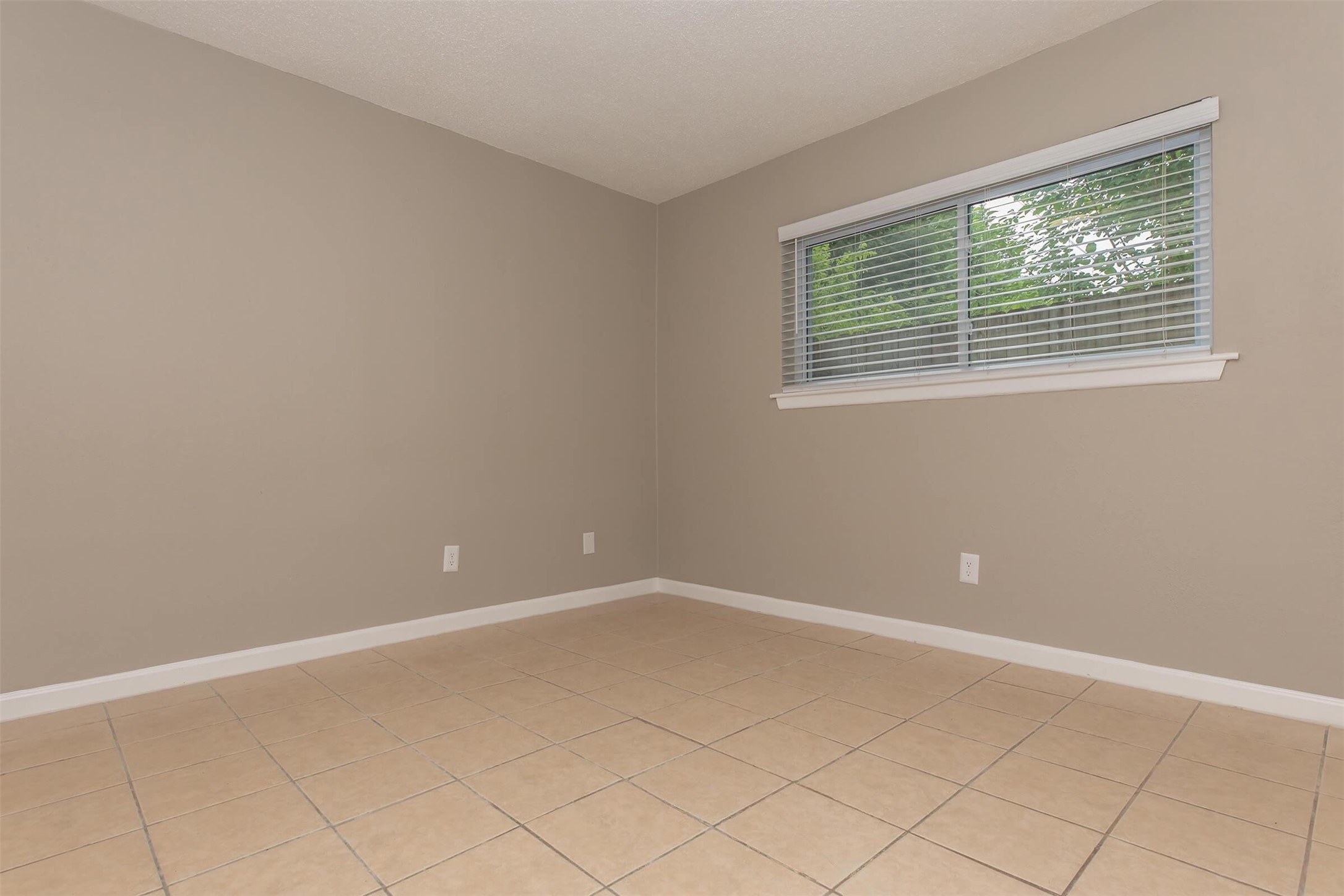 9707 Timberside Drive, Unit 15 Houston, TX 77025 - Photo 13 of 16 Model Unit