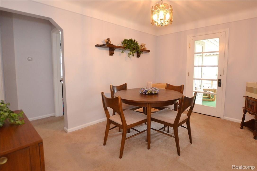 2507 Windemere Road Birmingham, MI 48009 - Photo 10 of 27 Dining Room Opens To Florida Room