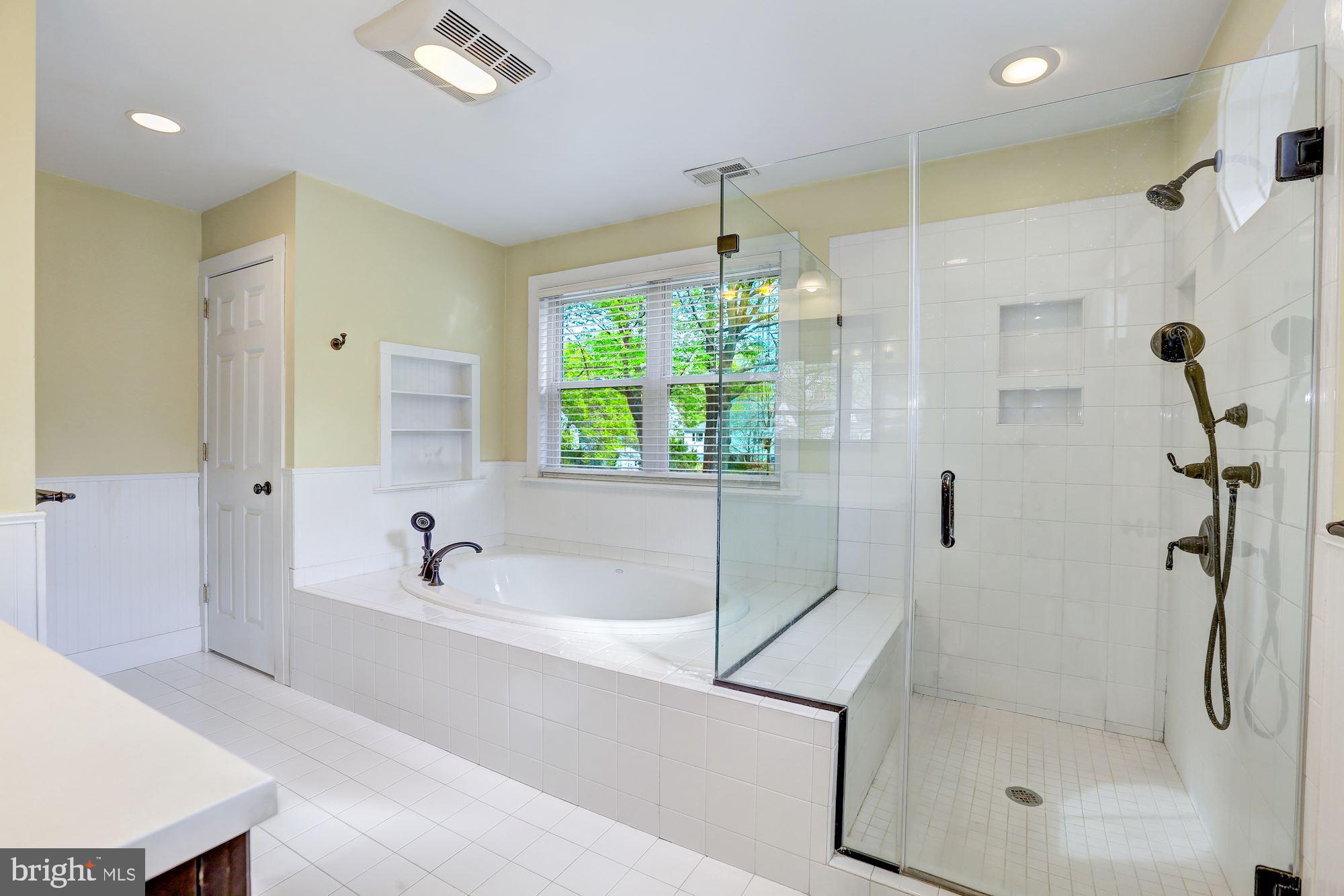 1105 Dryden Street Silver Spring, MD 20901 - Photo 31 of 48 Modern large upgraded shower