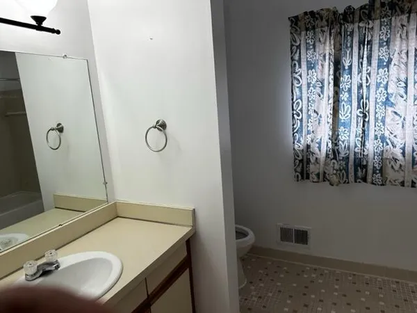 $2,700 | Undisclosed Address, Canton, MI 48187