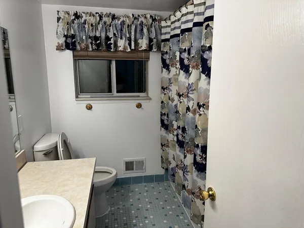 $2,700 | Undisclosed Address, Canton, MI 48187