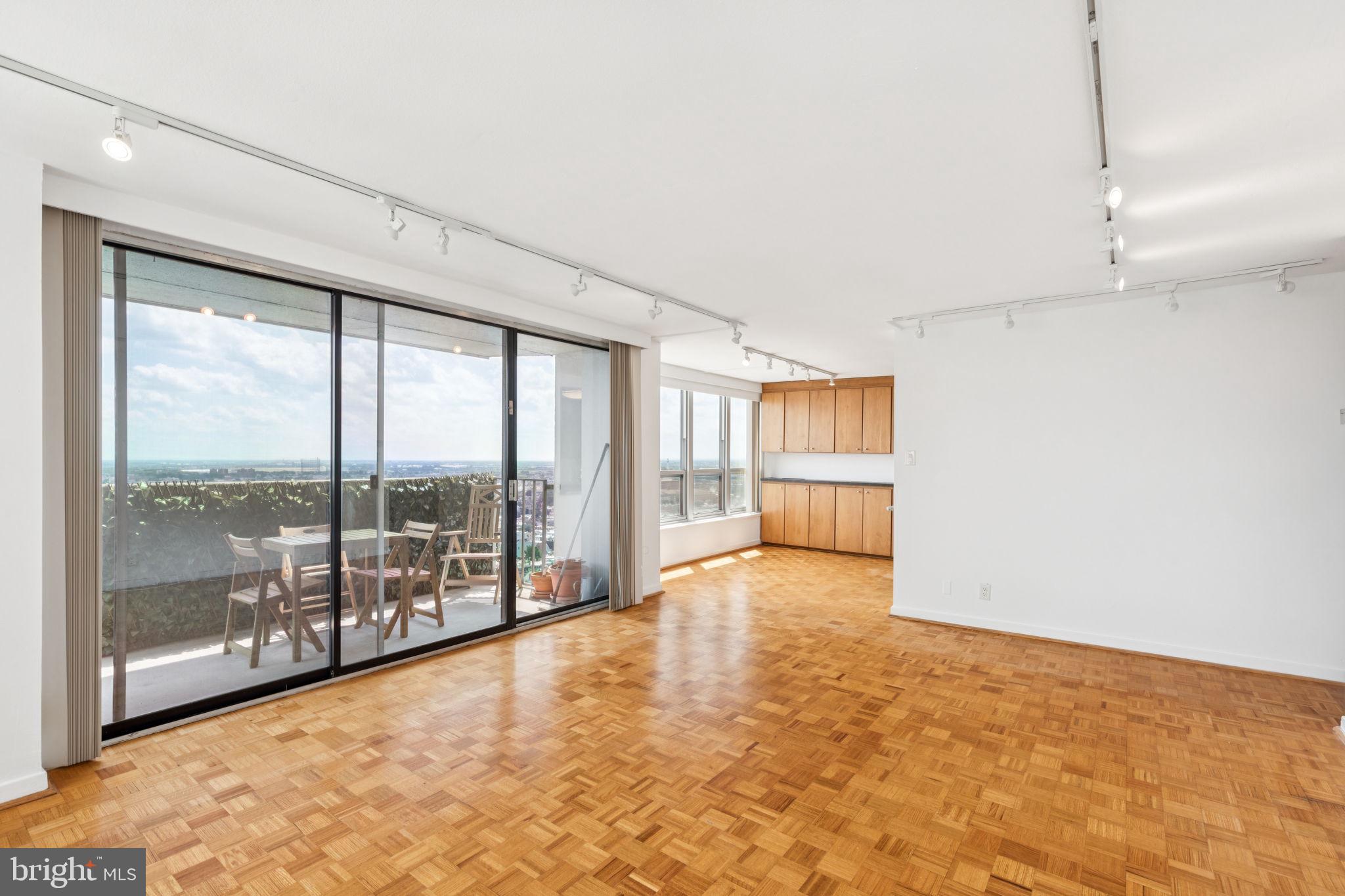 224 West Rittenhouse Square, Unit 2911 Philadelphia, PA 19103 - Photo 4 of 35 Gallery Image 4