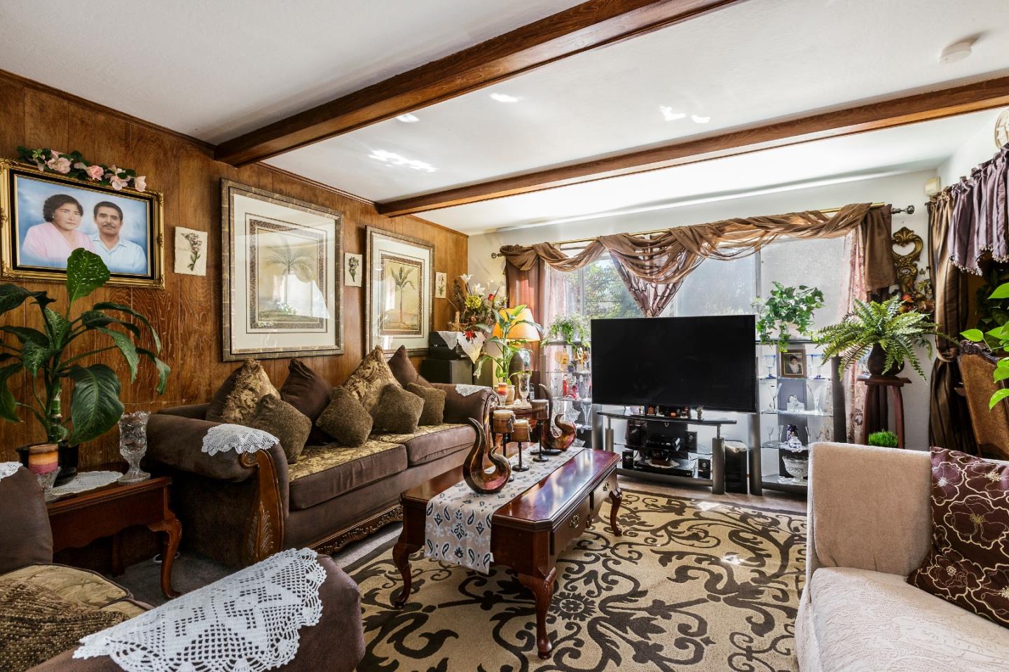 527 Rollins Road Burlingame, CA 94010 - Photo 13 of 18 Gallery Image 13