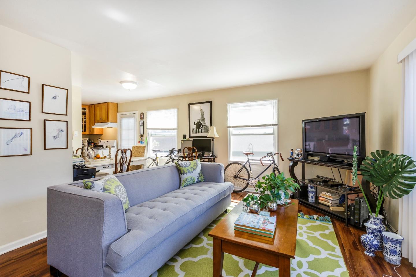 527 Rollins Road Burlingame, CA 94010 - Photo 4 of 18 Gallery Image 4