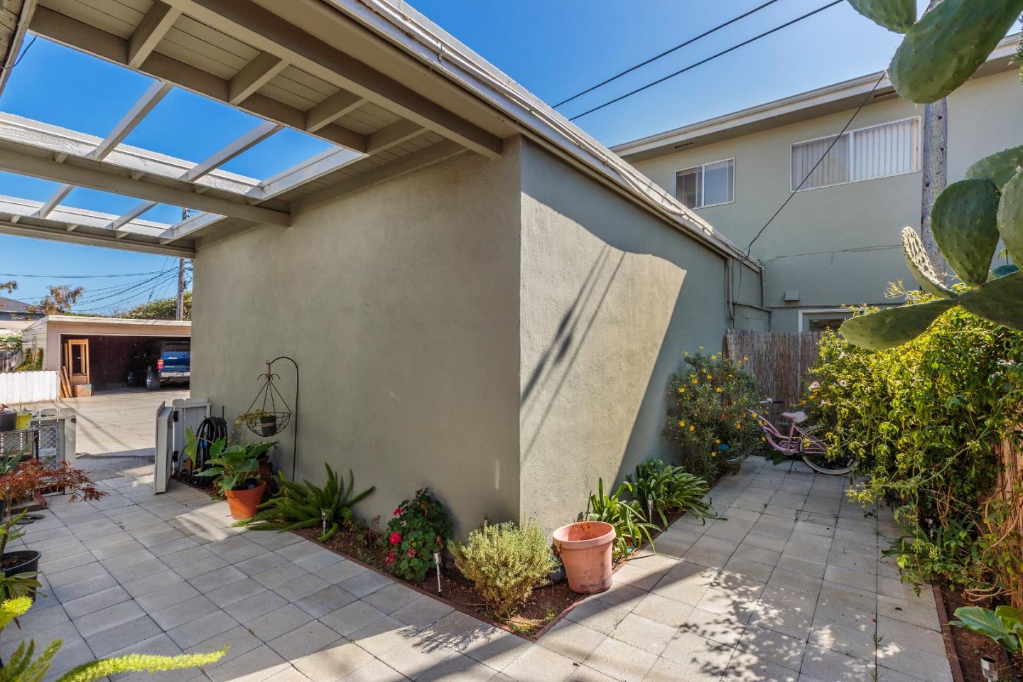 527 Rollins Road Burlingame, CA 94010 - Photo 7 of 18 Gallery Image 7