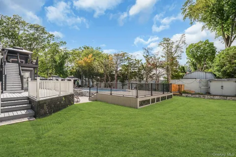 $899,000 | 129 Gleeland Street, Deer Park, NY 11729