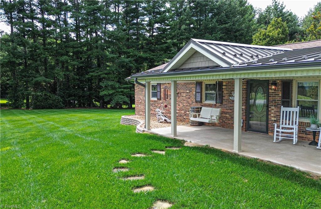 834 Pine Swamp Road Sparta, NC 28675 - Photo 2 of 43