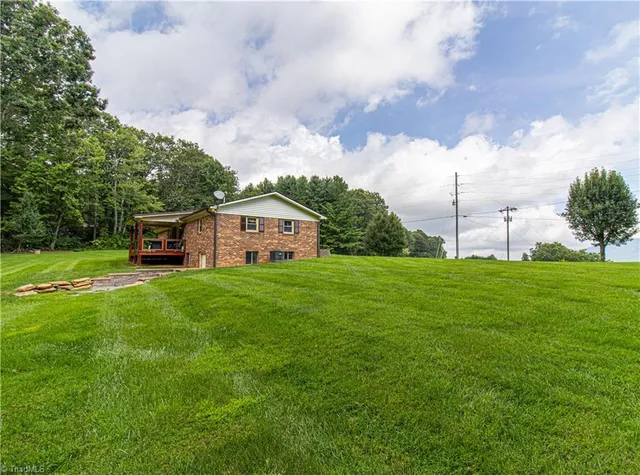 $360,000 | 834 Pine Swamp Road, Sparta, NC 28675