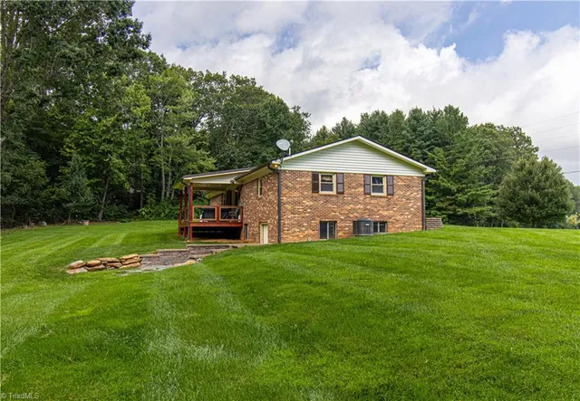 $360,000 | 834 Pine Swamp Road, Sparta, NC 28675