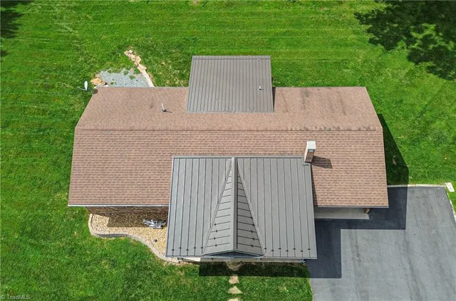 $360,000 | 834 Pine Swamp Road, Sparta, NC 28675