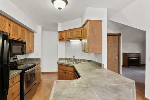 $995,000 | 197 North Kent Street, St. Paul, MN 55102