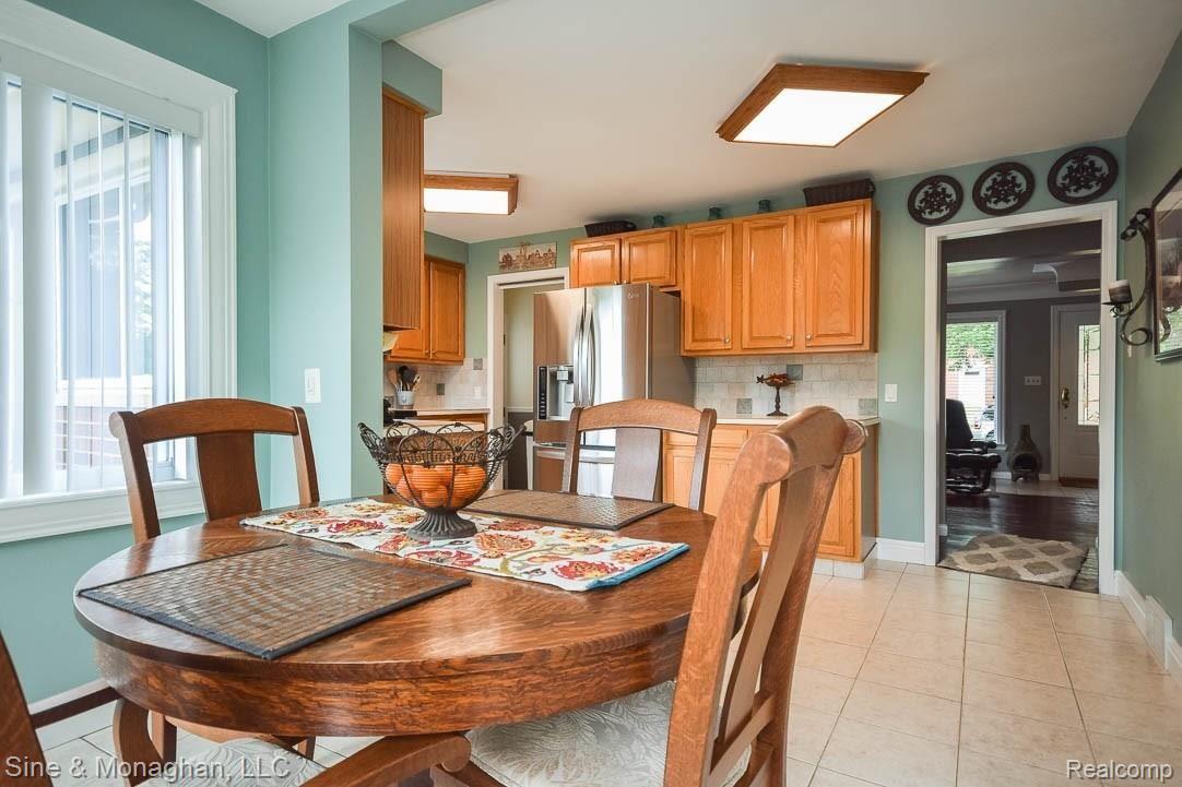 4015 Normandy Road Royal Oak, MI 48073 - Photo 15 of 45 Dining