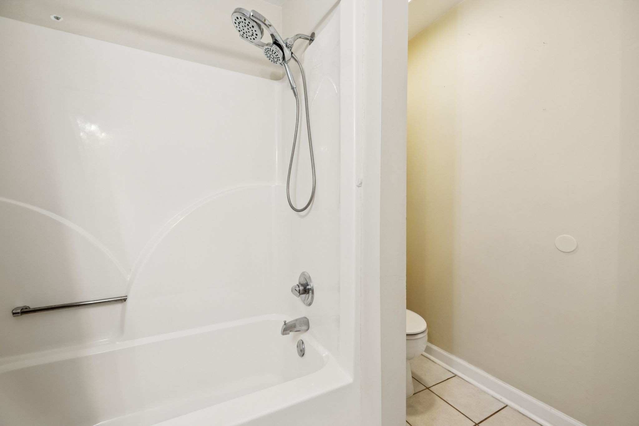 3679 Old State Highway 11 Springfield, TN 37172 - Photo 15 of 50 a bathroom with a bath tub with a shower
