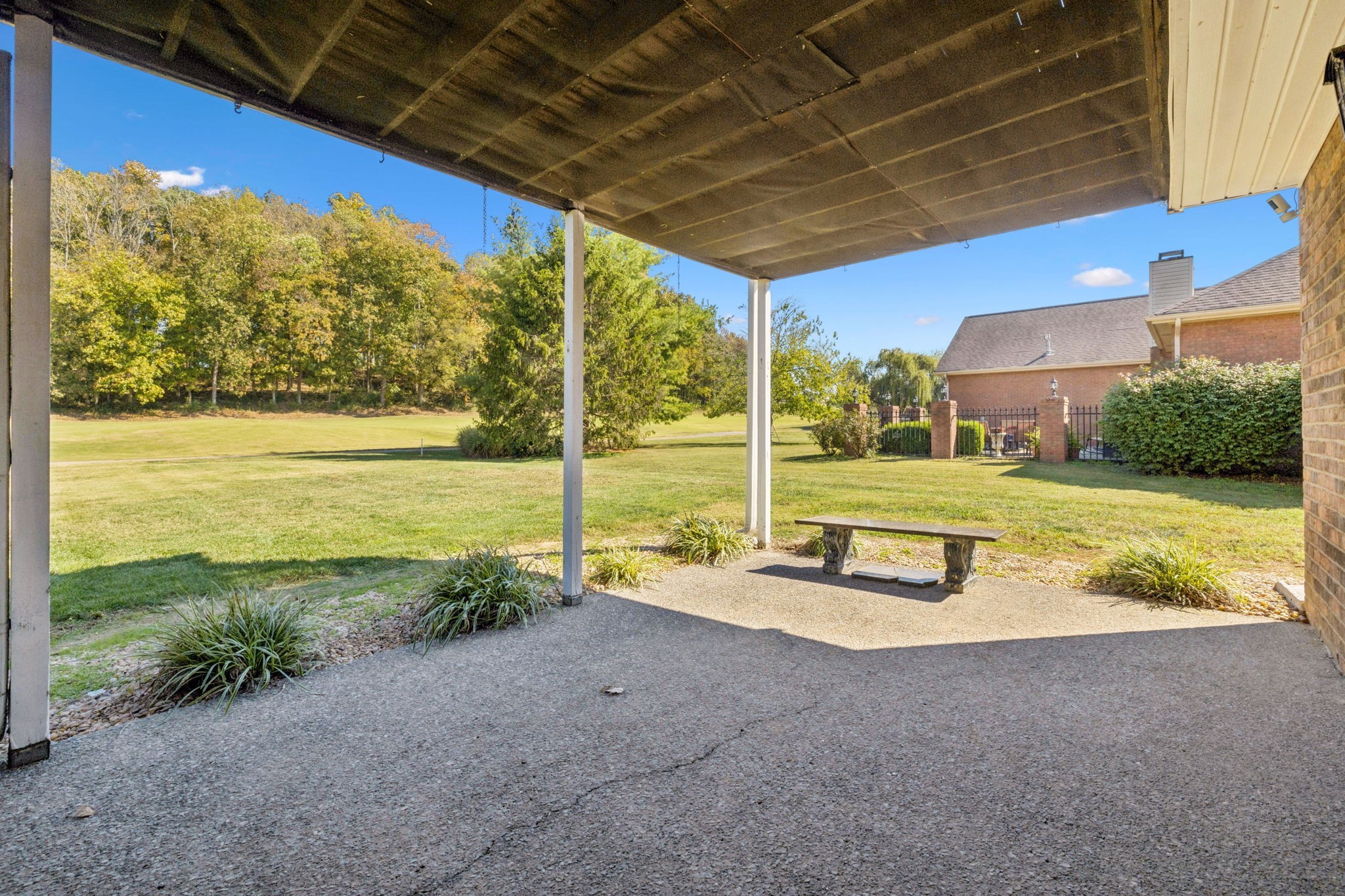 3679 Old State Highway 11 Springfield, TN 37172 - Photo 37 of 50 a view of a garden with an ocean beach