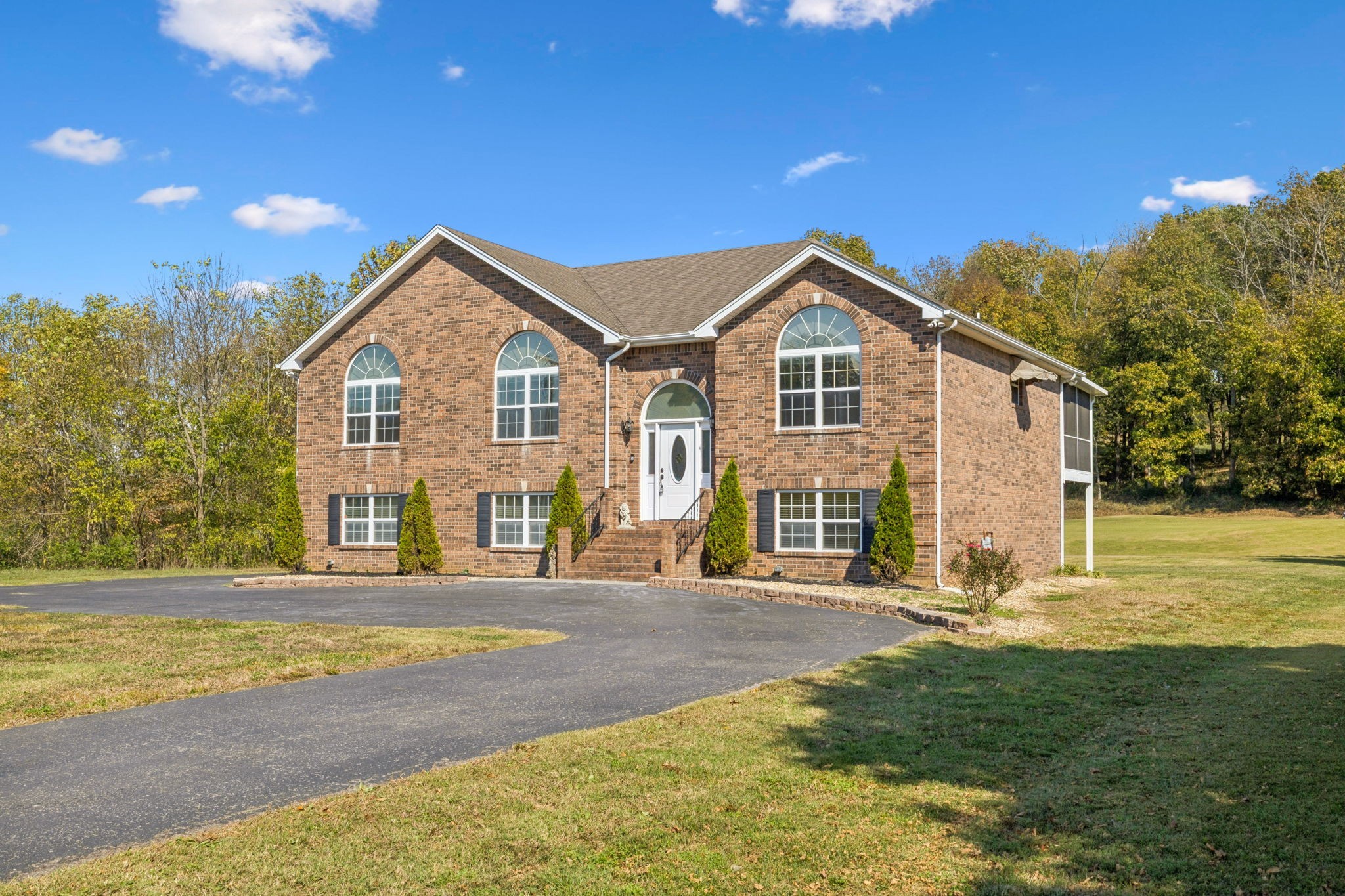 3679 Old State Highway 11 Springfield, TN 37172 - Photo 4 of 50 a front view of a house with a yard