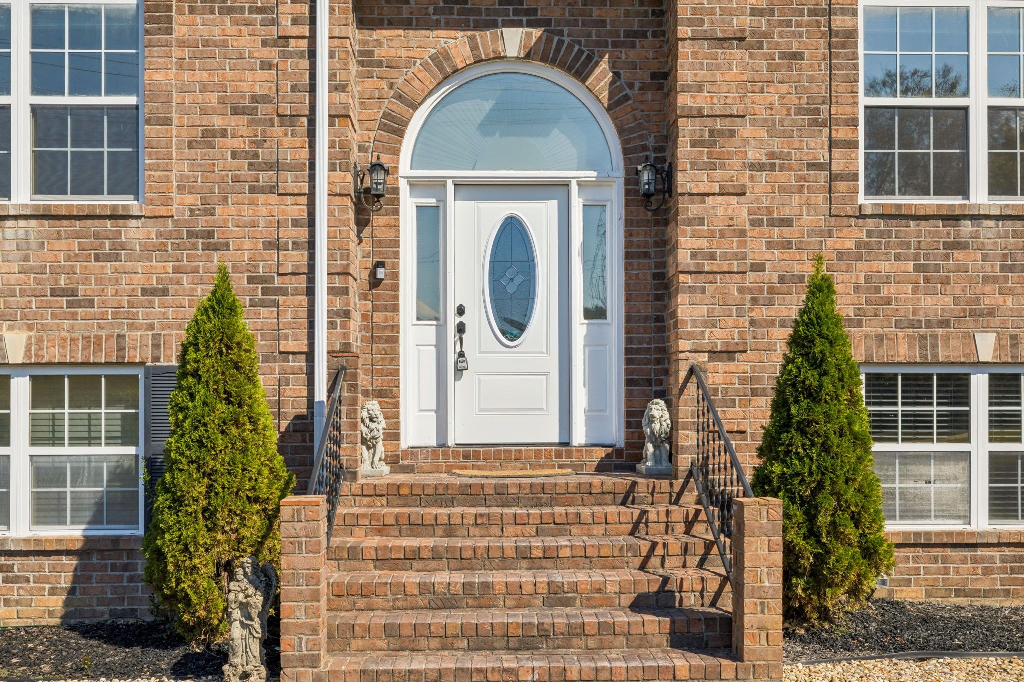3679 Old State Highway 11 Springfield, TN 37172 - Photo 5 of 50 a front view of a house with a garden