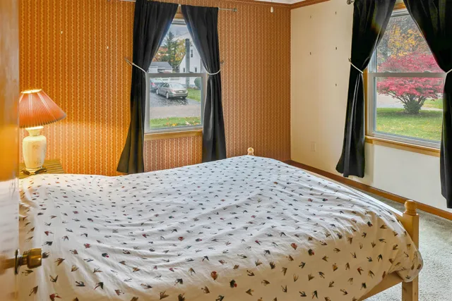 $405,900 | 16 Seneca Avenue, Essex Junction, VT 05452