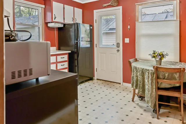 $405,900 | 16 Seneca Avenue, Essex Junction, VT 05452