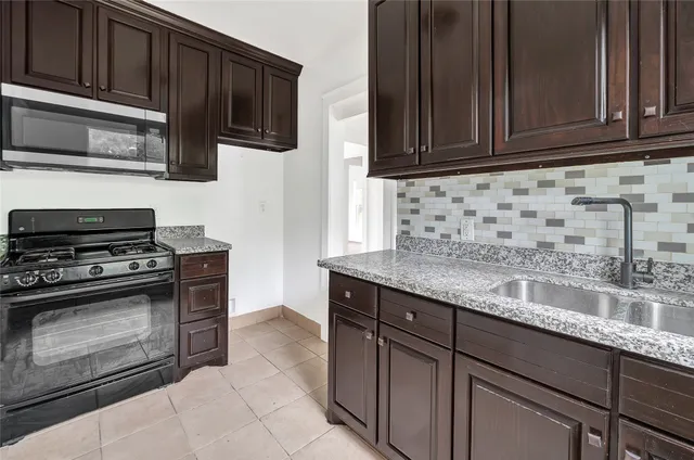 $1,000 | 2506 Keene Street, Unit 2, Houston, TX 77009