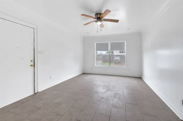 $1,000 | 2506 Keene Street, Unit 2, Houston, TX 77009