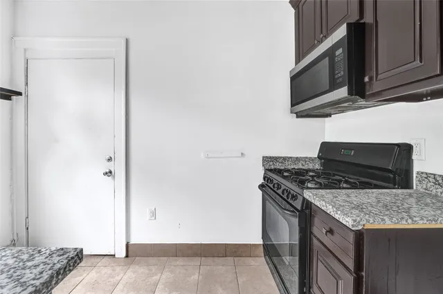 $1,000 | 2506 Keene Street, Unit 2, Houston, TX 77009