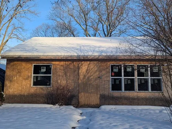 $29,900 | 1706 Robertson Avenue, Lansing, MI 48915