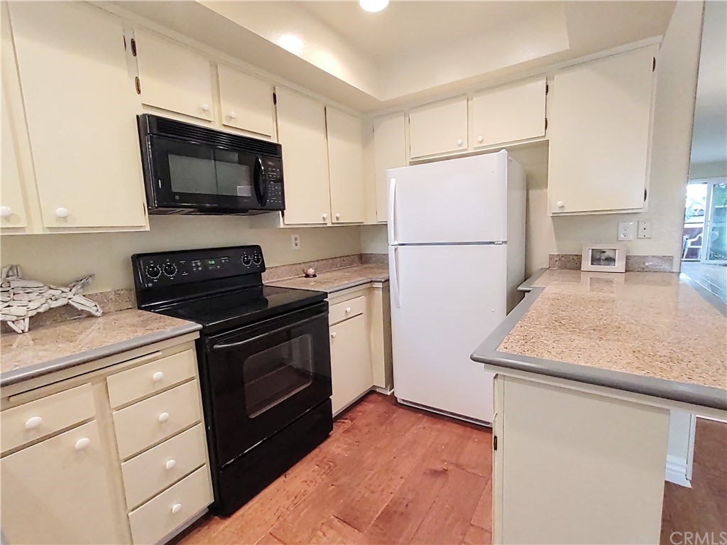 5917 Armaga Spring Road, Unit H Rancho Palos Verdes, CA 90275 - Photo 4 of 33