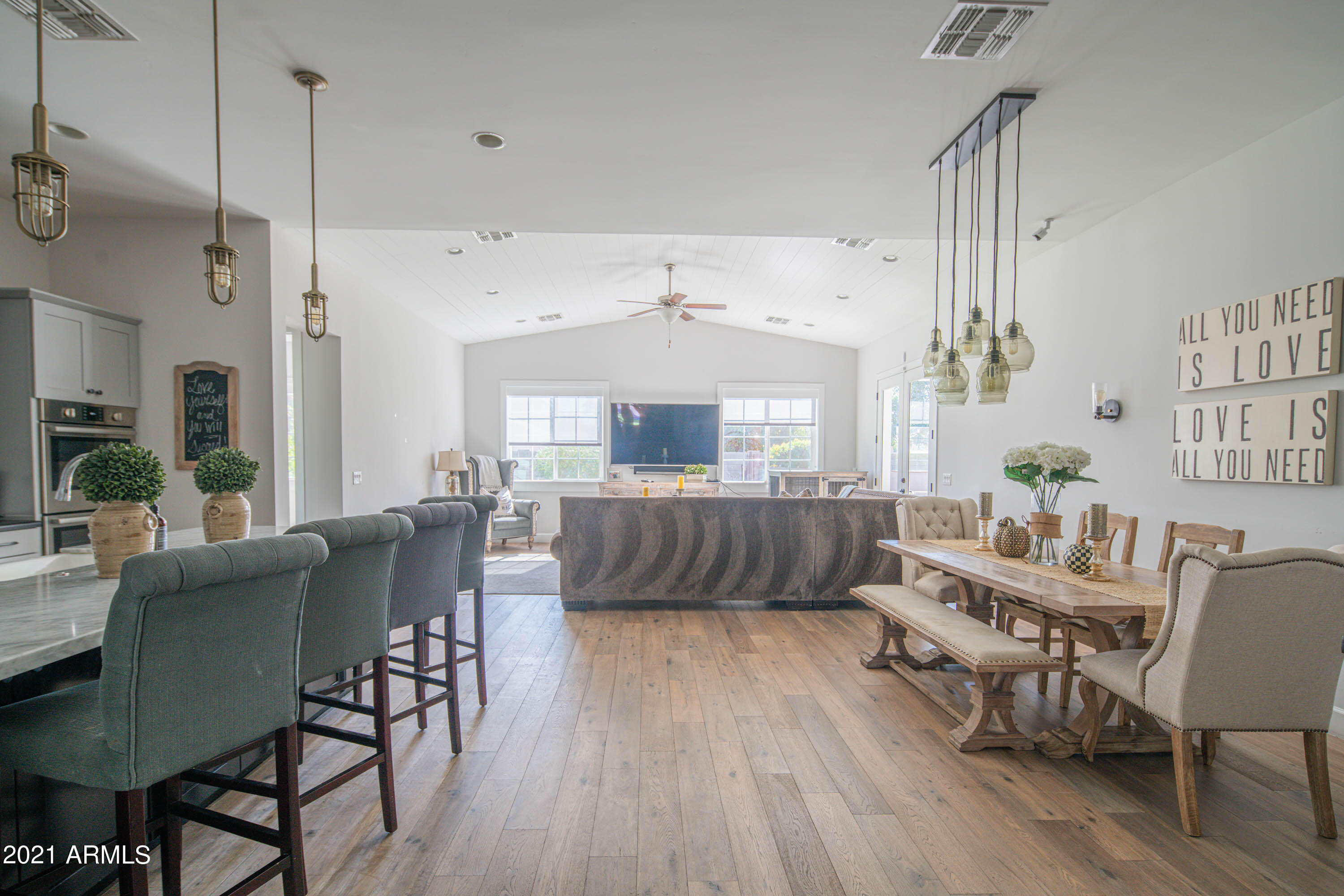 4201 East Cheery Lynn Road Phoenix, AZ 85018 - Photo 4 of 38 eclr-1