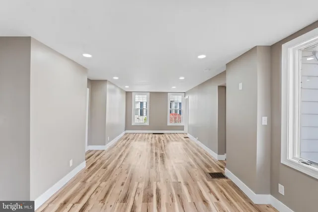 $325,000 | 318 South Main Street, Elmer, NJ 08318