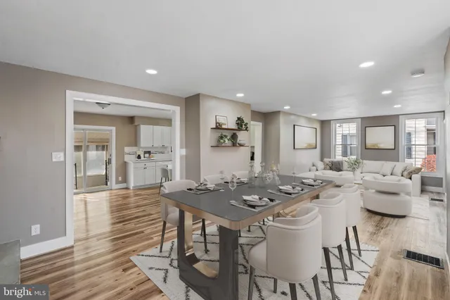 $325,000 | 318 South Main Street, Elmer, NJ 08318