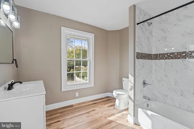 $325,000 | 318 South Main Street, Elmer, NJ 08318