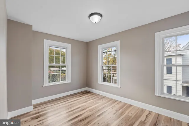 $325,000 | 318 South Main Street, Elmer, NJ 08318