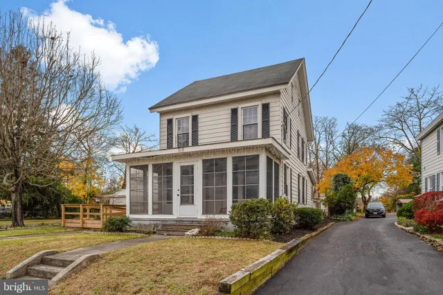 $325,000 | 318 South Main Street, Elmer, NJ 08318