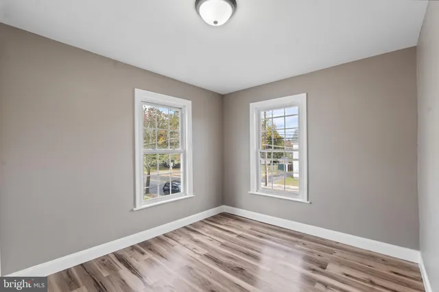 $325,000 | 318 South Main Street, Elmer, NJ 08318