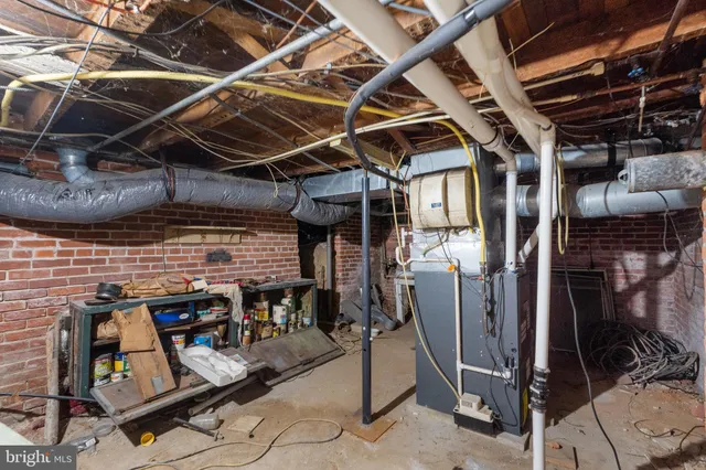 $325,000 | 318 South Main Street, Elmer, NJ 08318