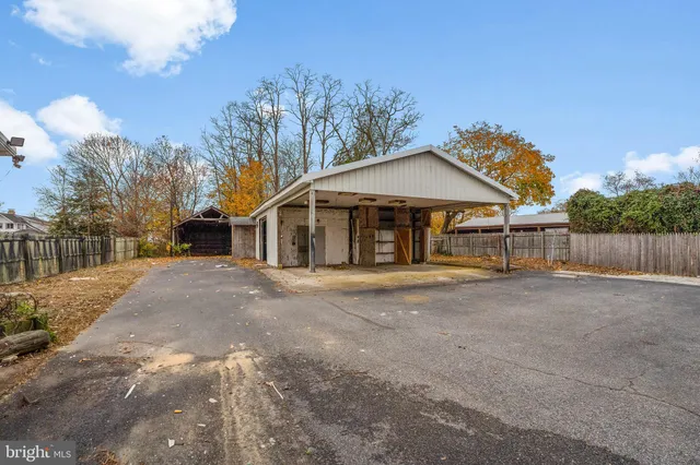 $325,000 | 318 South Main Street, Elmer, NJ 08318