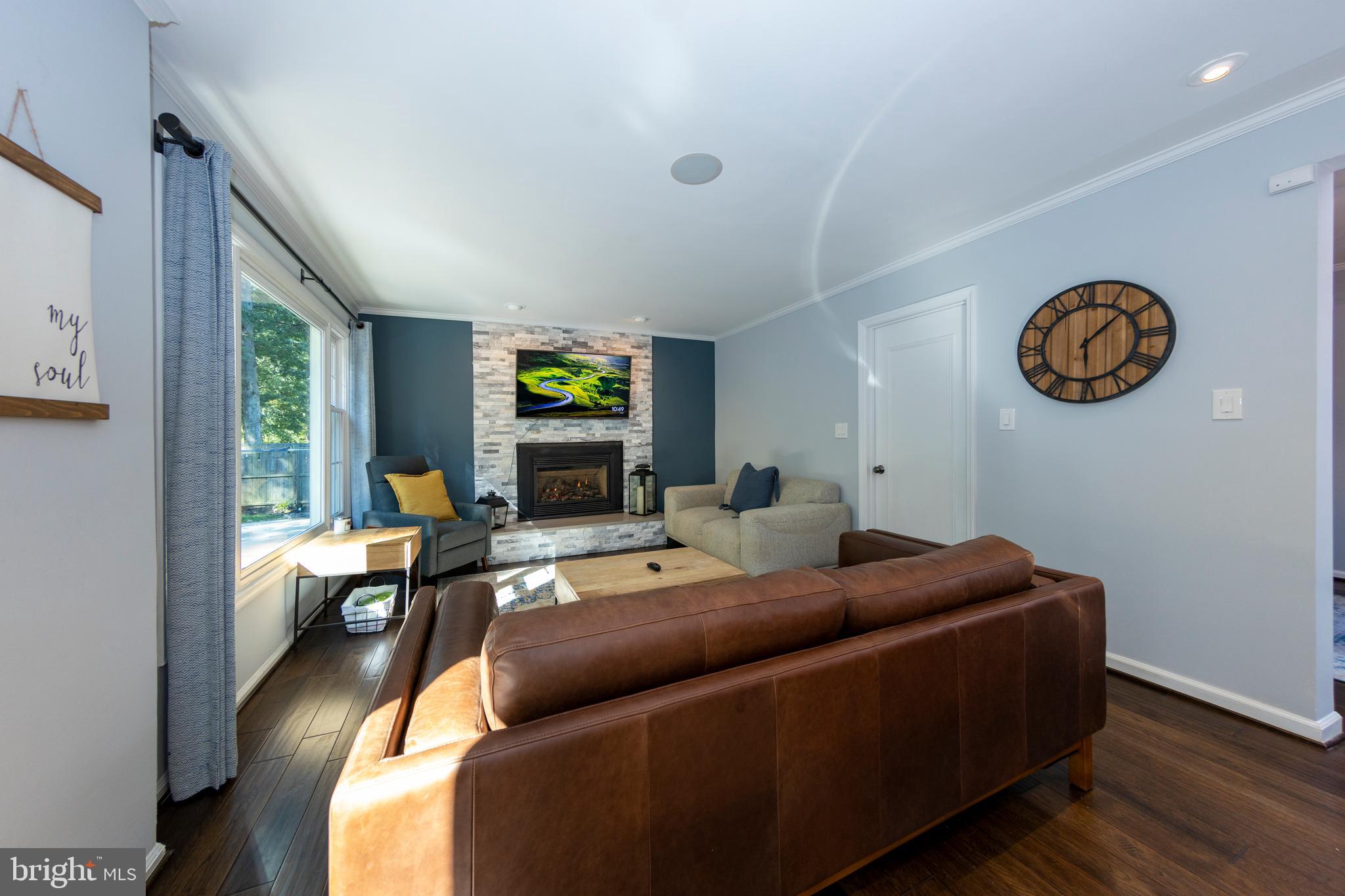 2513 Farrier Lane Reston, VA 20191 - Photo 11 of 51 Family Room off of the kitchen