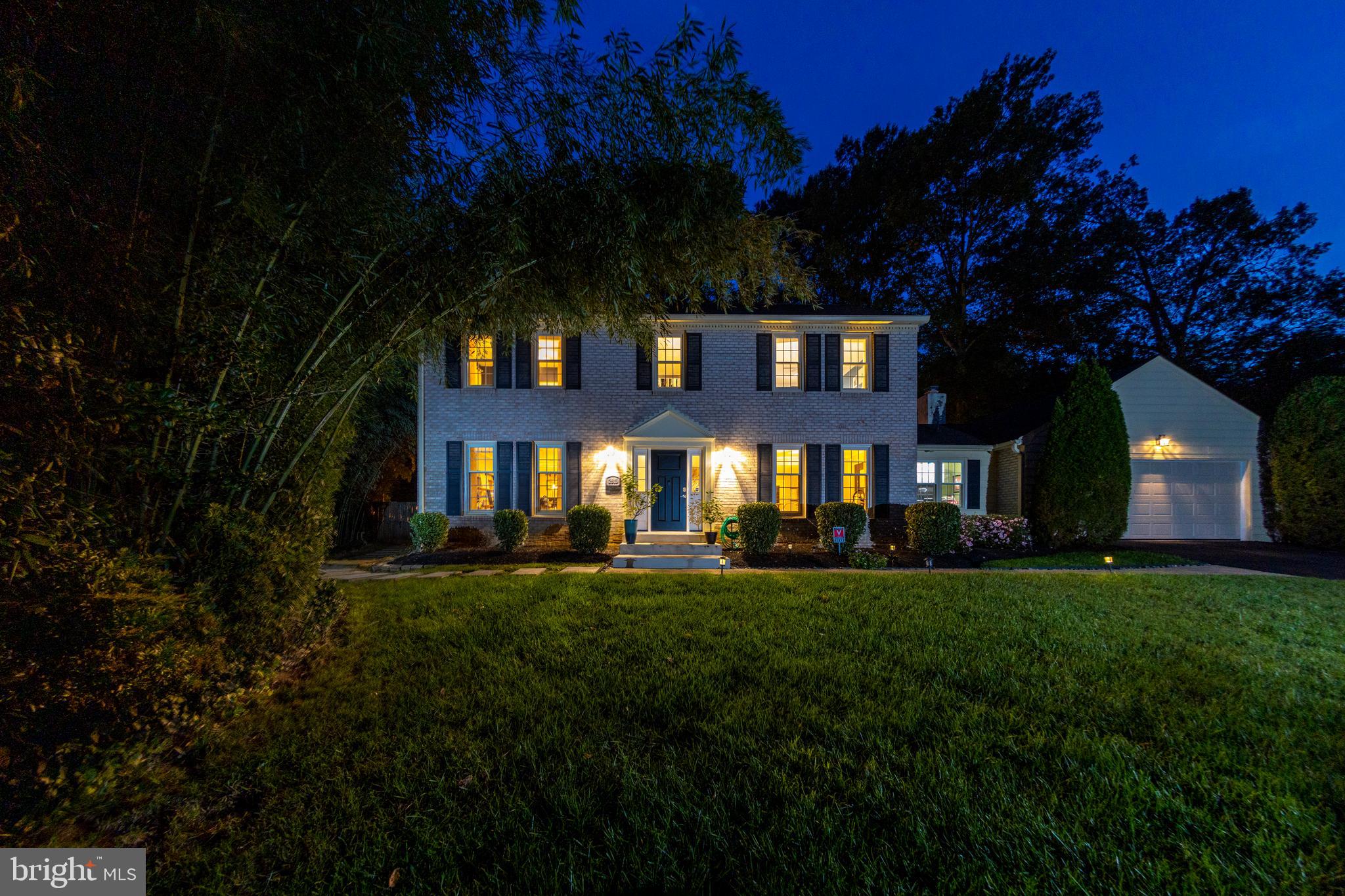 2513 Farrier Lane Reston, VA 20191 - Photo 3 of 51 Gallery Image 3