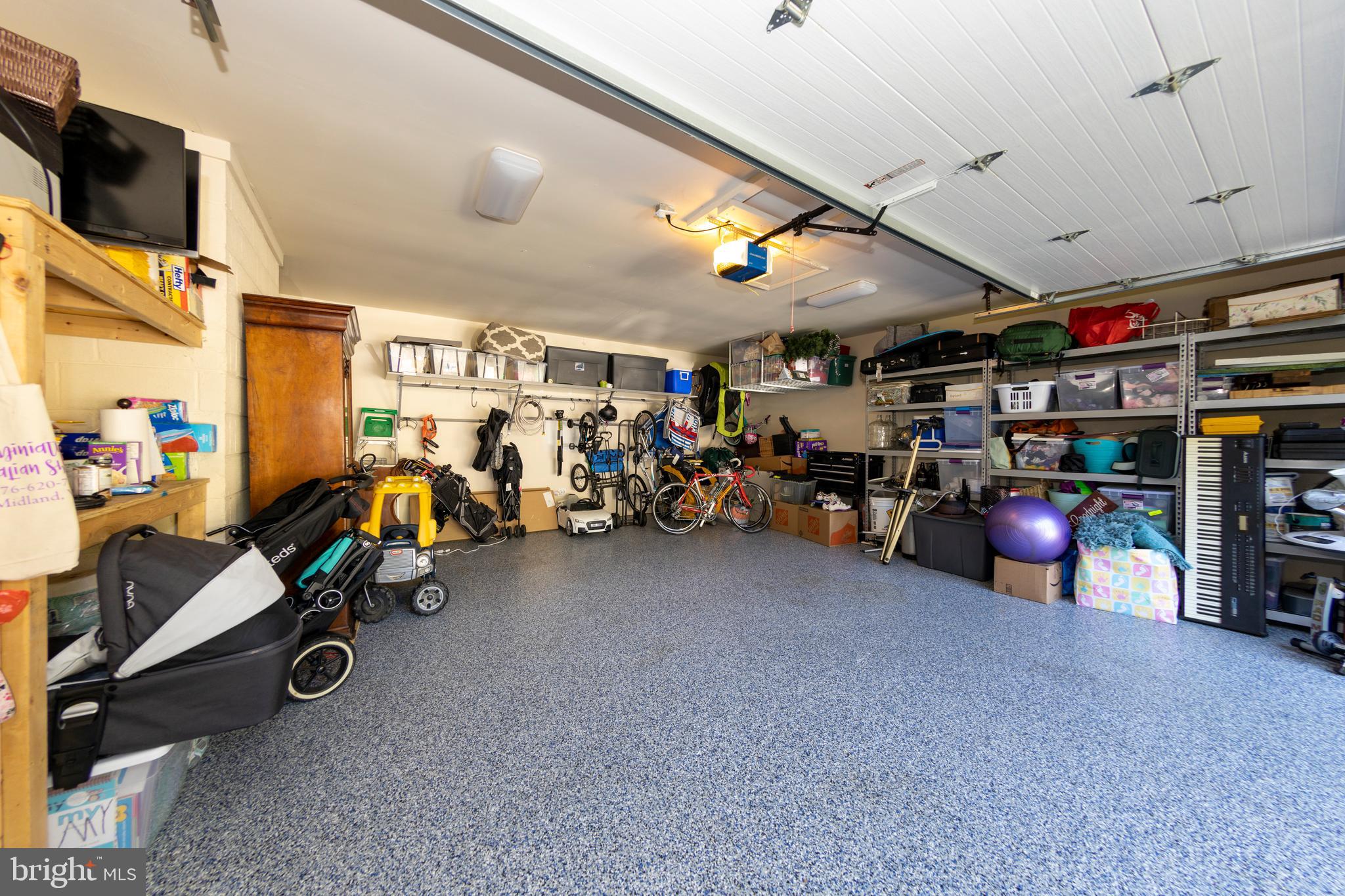 2513 Farrier Lane Reston, VA 20191 - Photo 39 of 51 Garage with New Showroom Seal