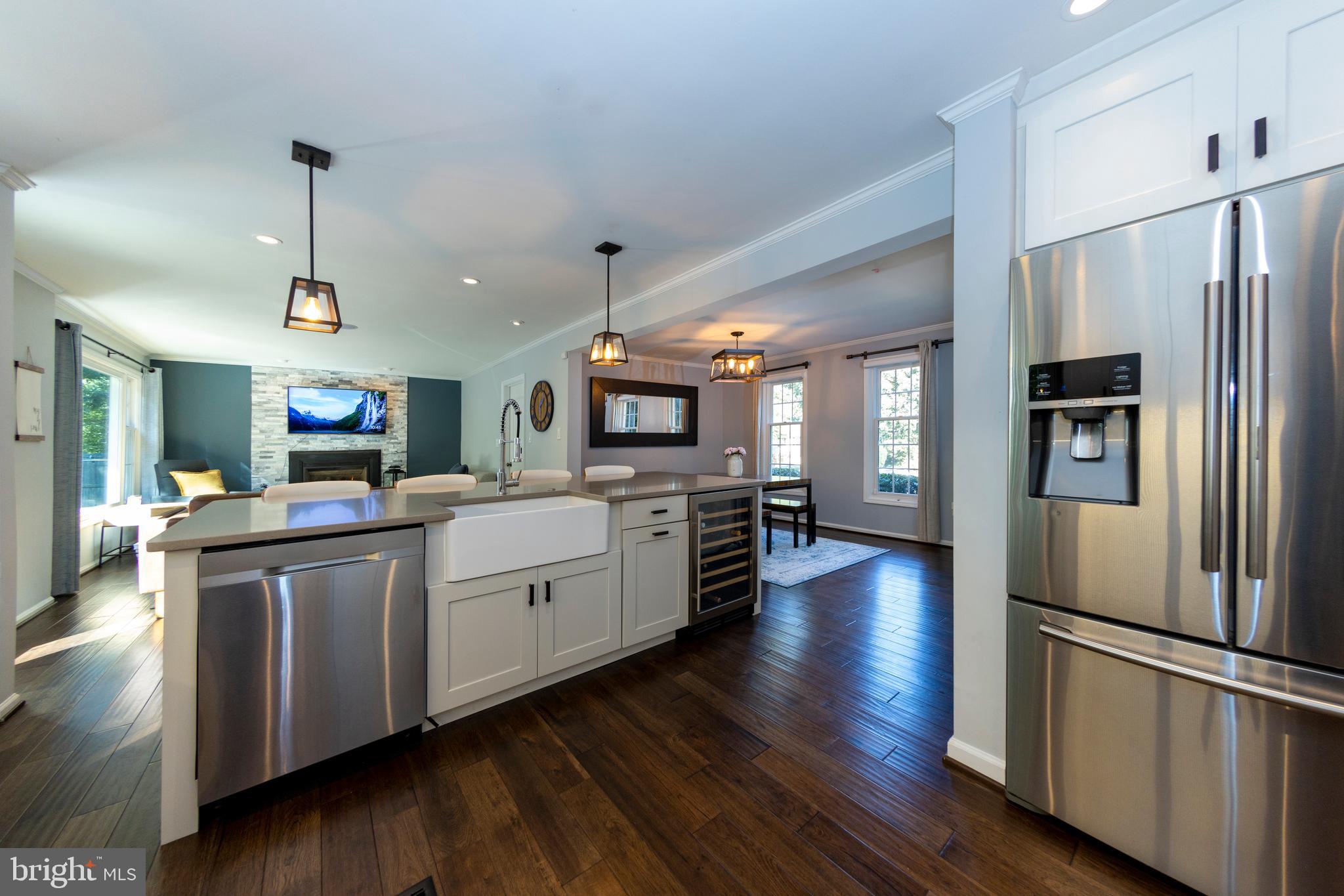 2513 Farrier Lane Reston, VA 20191 - Photo 8 of 51 New Stainless Steel Appliances