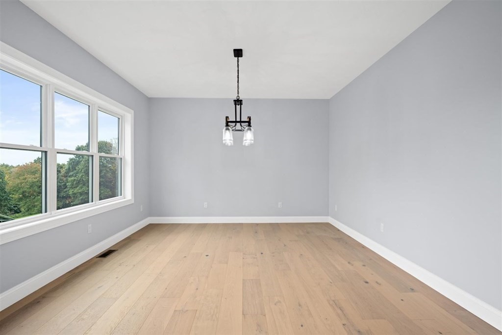 1 Fiske Hill Road Sturbridge, MA 01566 - Photo 7 of 42 Gallery Image 7