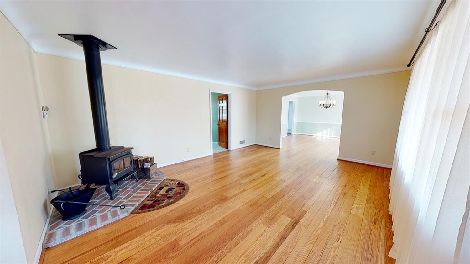 1028 West Galbraith Road Cincinnati, OH 45231 - Photo 8 of 36 Gallery Image 8