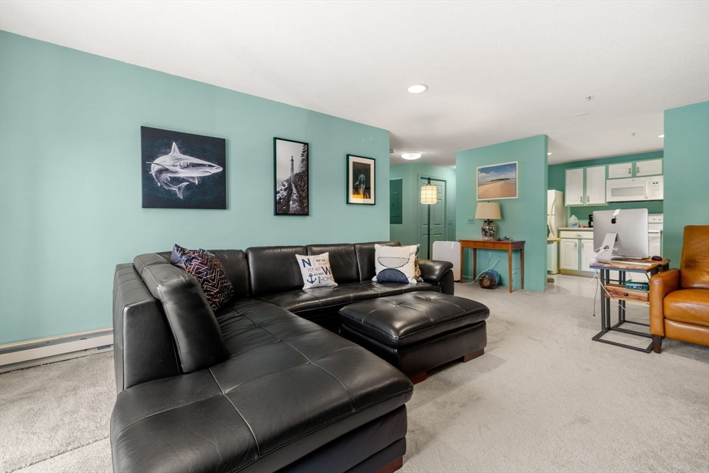2 Ocean Avenue, Unit 1M Gloucester, MA 01930 - Photo 14 of 36
