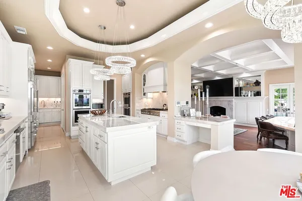 $5,999,000 | 1403 Kingsboro Court, Westlake Village, CA 91362