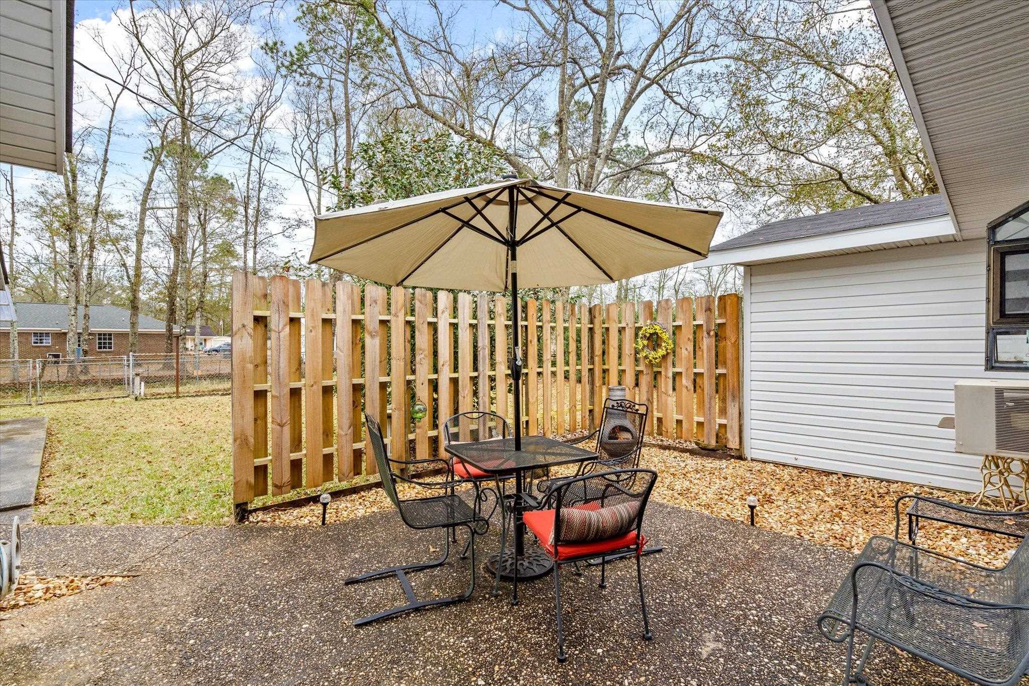 628 East Pedigo Avenue Foley, AL 36535 - Photo 7 of 46