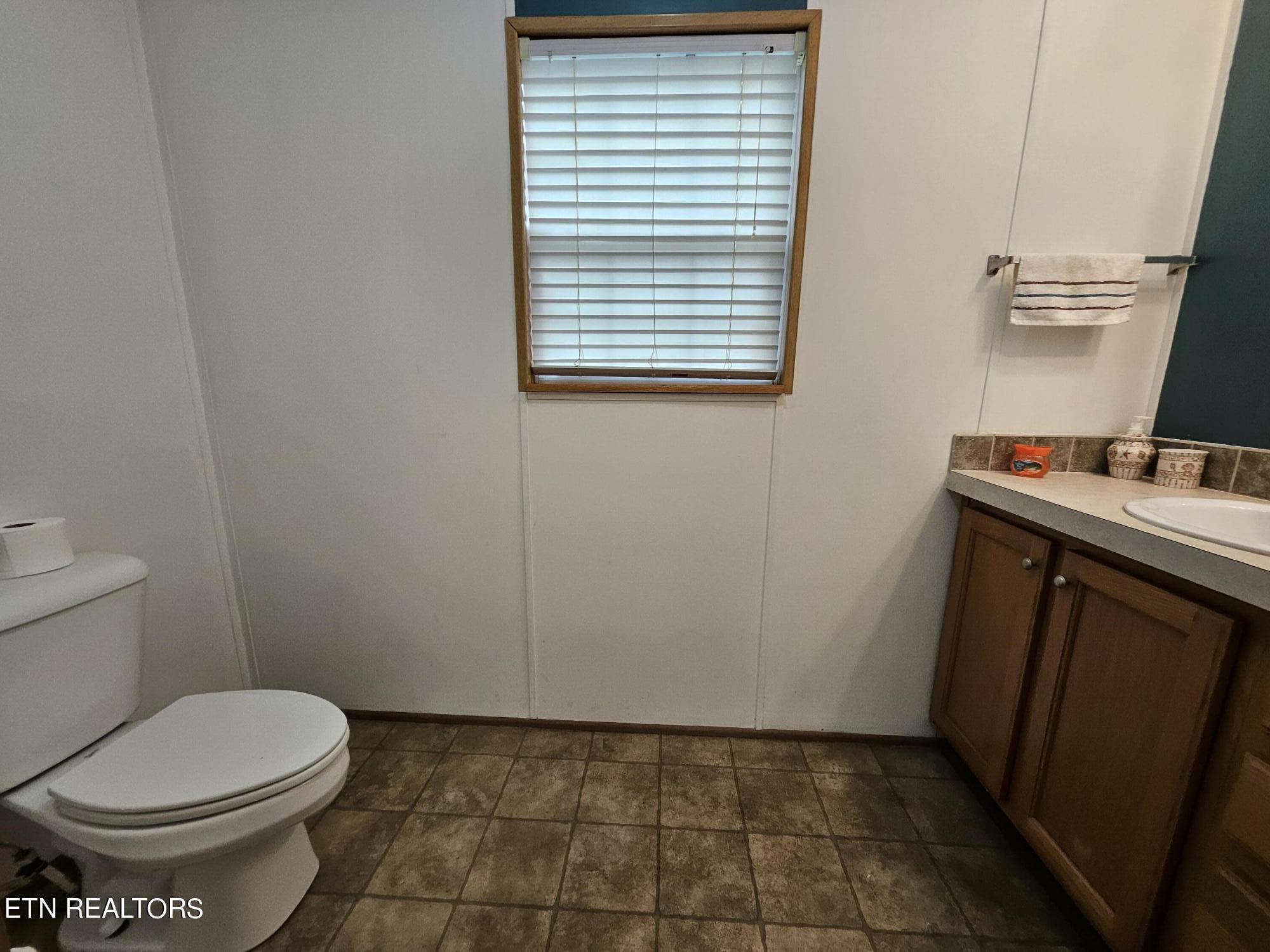 275 Ollis Road Oliver Springs, TN 37840 - Photo 12 of 26 Primary