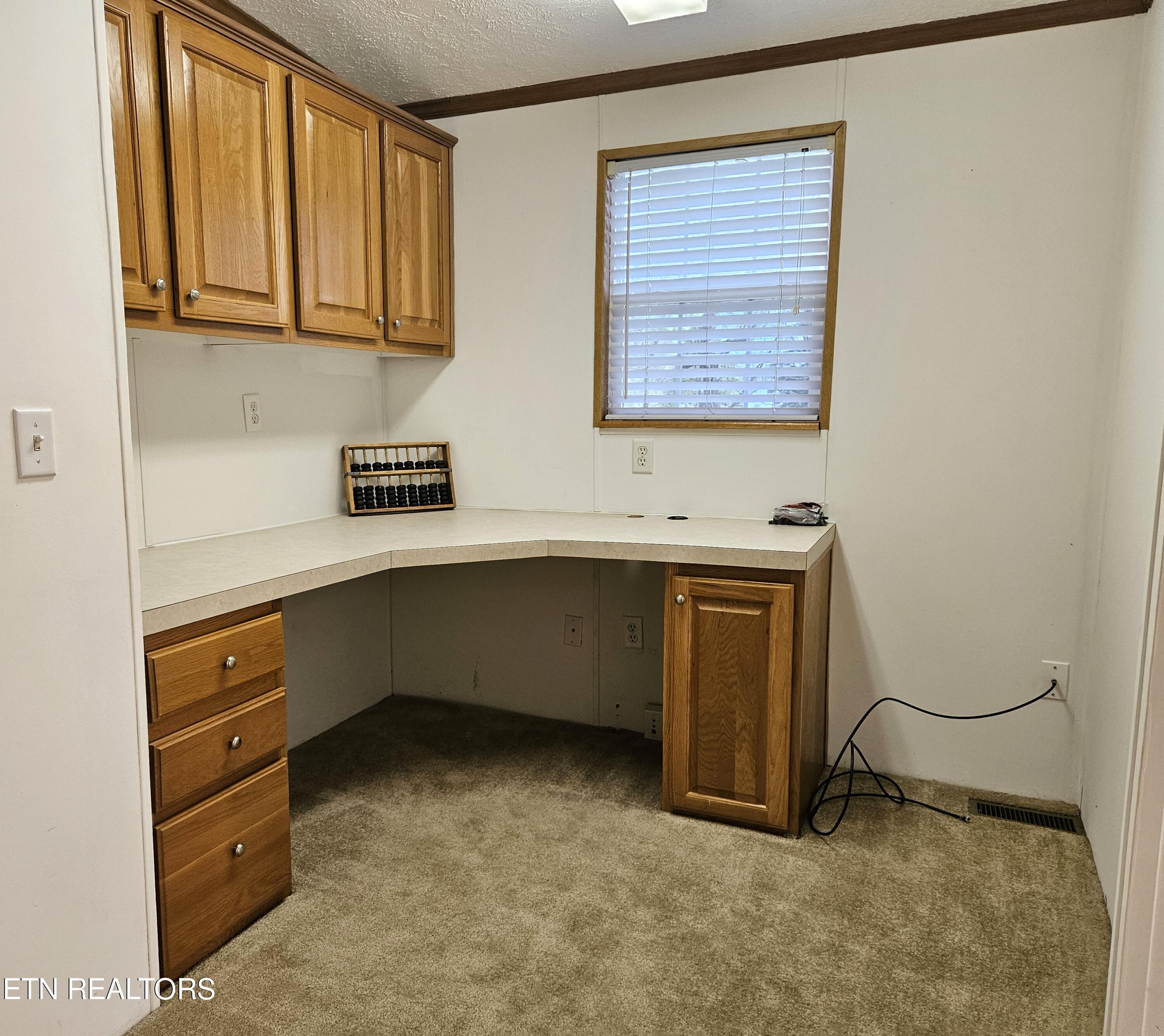 275 Ollis Road Oliver Springs, TN 37840 - Photo 22 of 26 Office