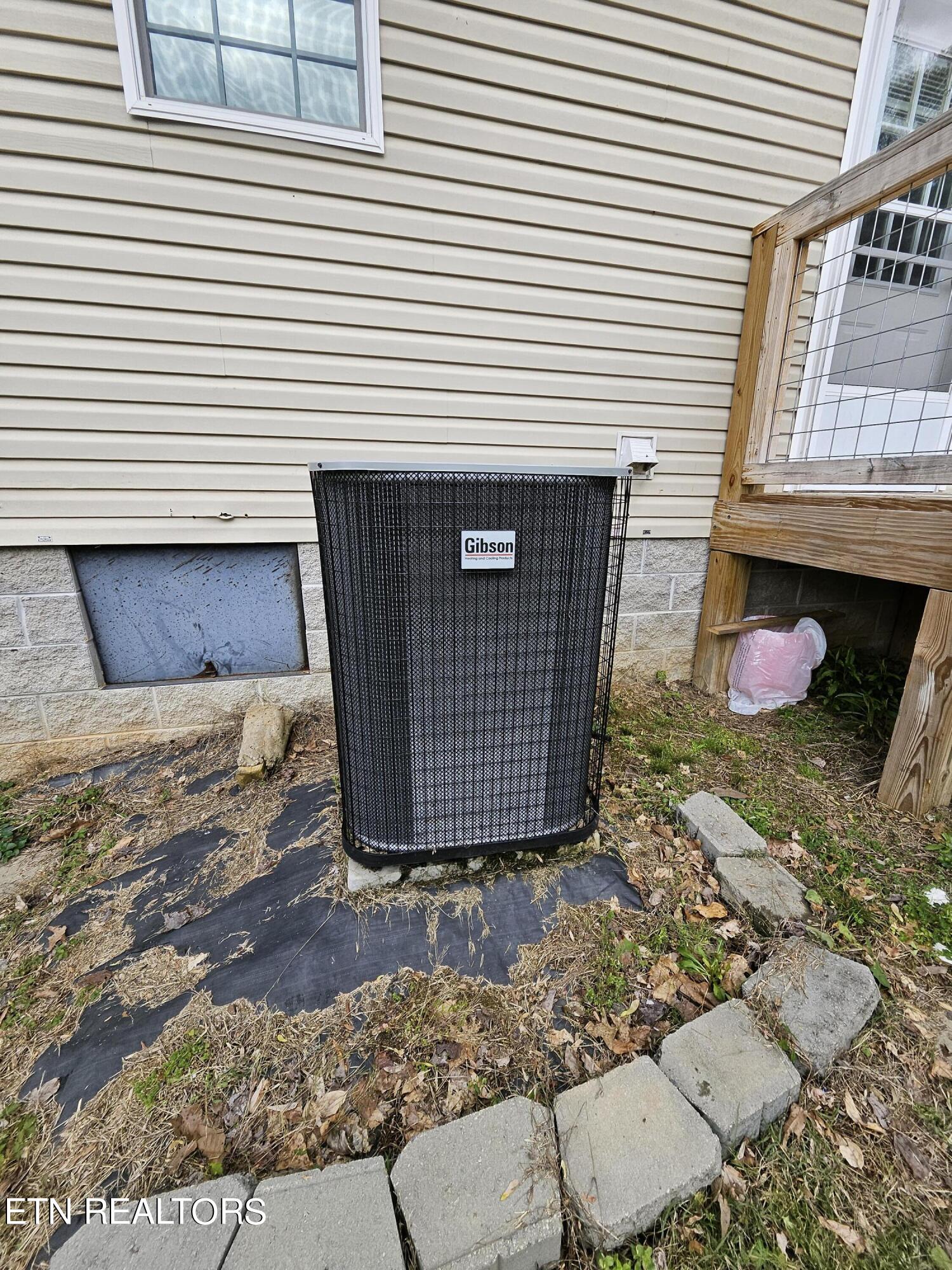275 Ollis Road Oliver Springs, TN 37840 - Photo 24 of 26 heat pump